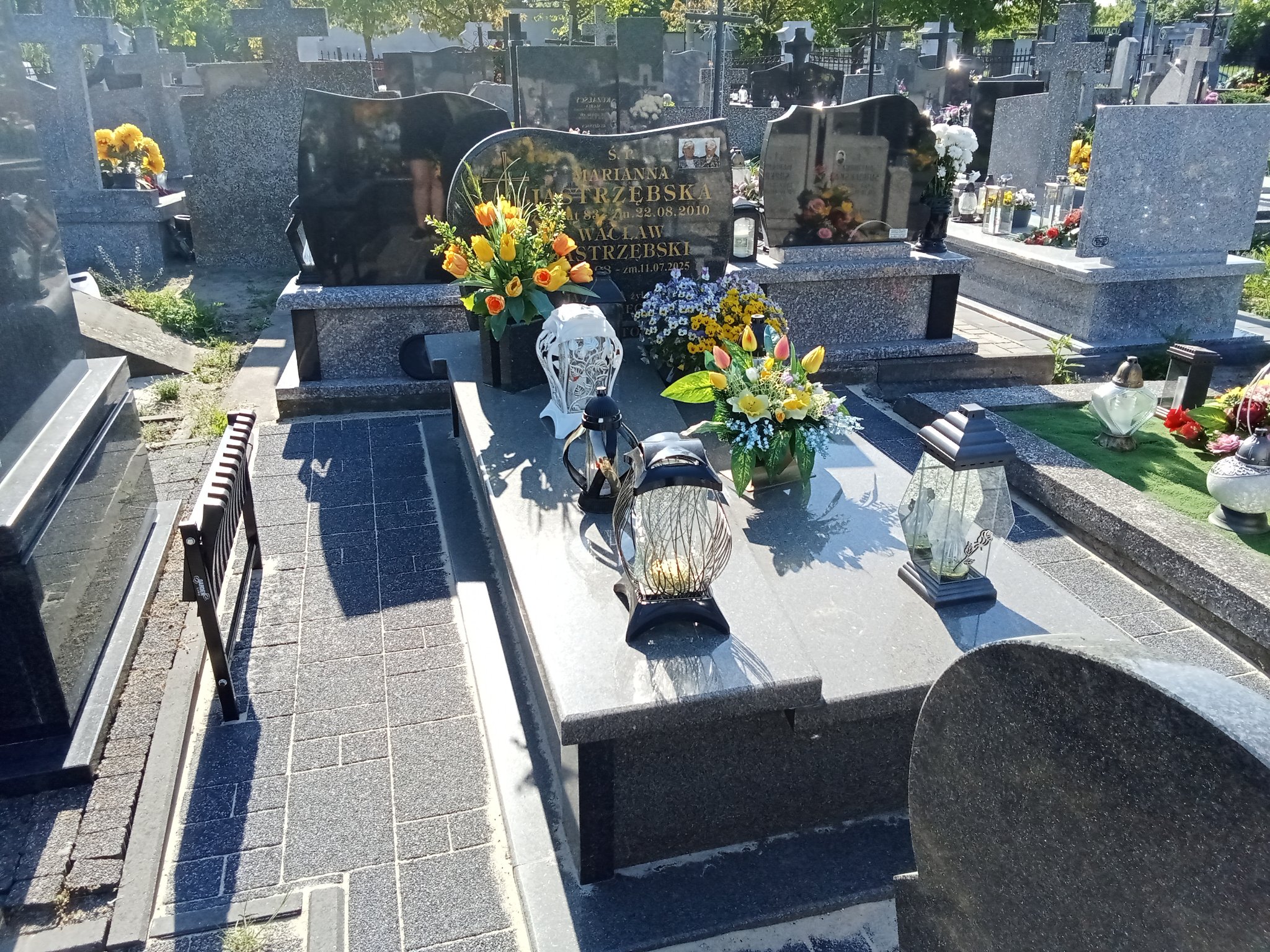 Grób WACŁAW JASTRZĘBSKI