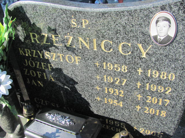 Krzysztof Rzeźnicki 1957 Biała Rawska - Grobonet - Wyszukiwarka osób pochowanych